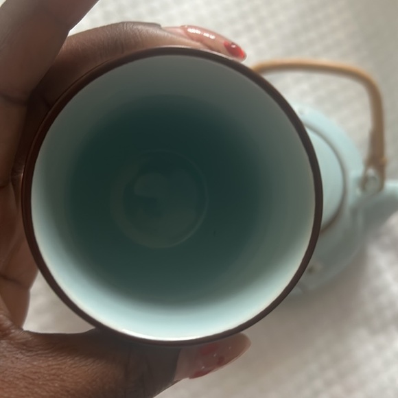 Light blue teapot with flowers design in white with tan accent bamboo handle - Picture 4 of 4